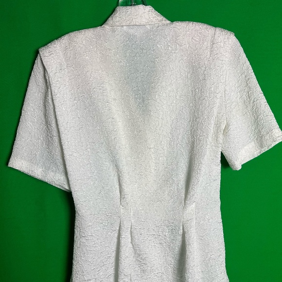 VINTAGE!!! Cinched White and Lace Short Sleeve Blazer Top! ONE OF ONE! - Picture 15 of 16
